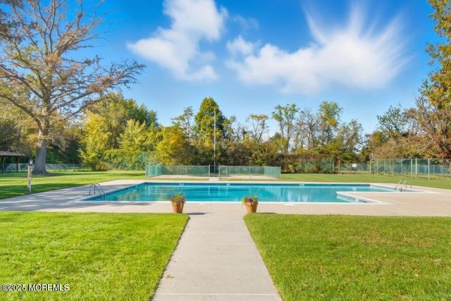 76 Manchester Court B, Freehold, NJ 07728