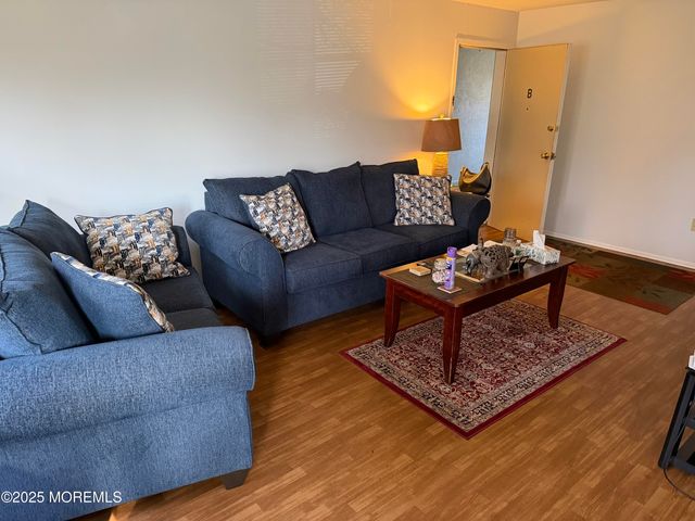 76 Manchester Court B, Freehold, NJ 07728