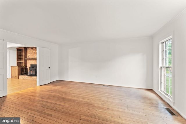 10912 BLUE ROAN RD, Oakton, VA 22124