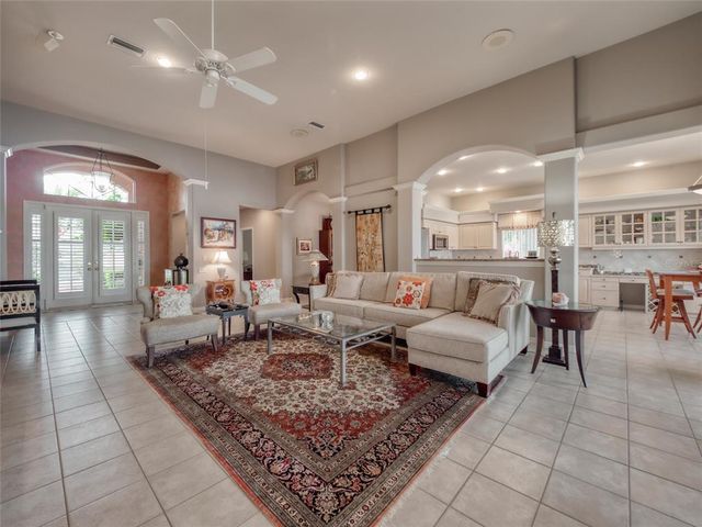 6605 WATERS EDGE WAY, Lakewood Ranch, FL 34202
