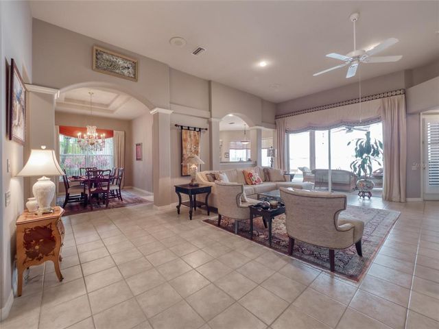 6605 WATERS EDGE WAY, Lakewood Ranch, FL 34202