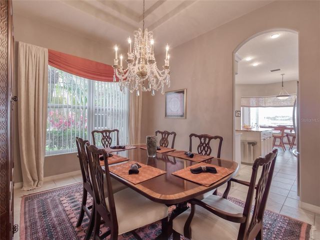 6605 WATERS EDGE WAY, Lakewood Ranch, FL 34202