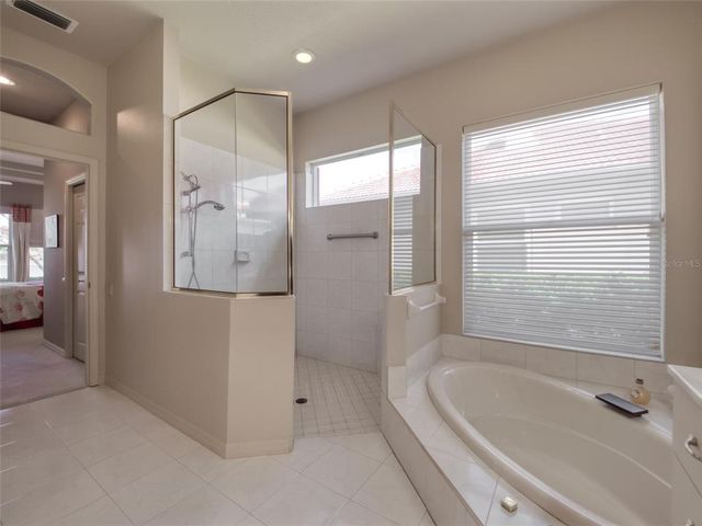 6605 WATERS EDGE WAY, Lakewood Ranch, FL 34202