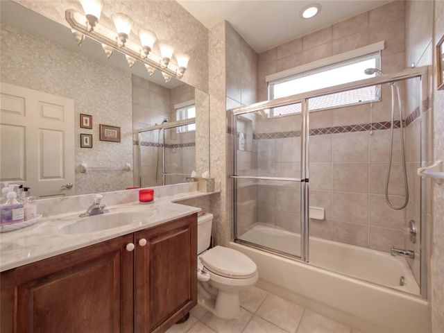 6605 WATERS EDGE WAY, Lakewood Ranch, FL 34202