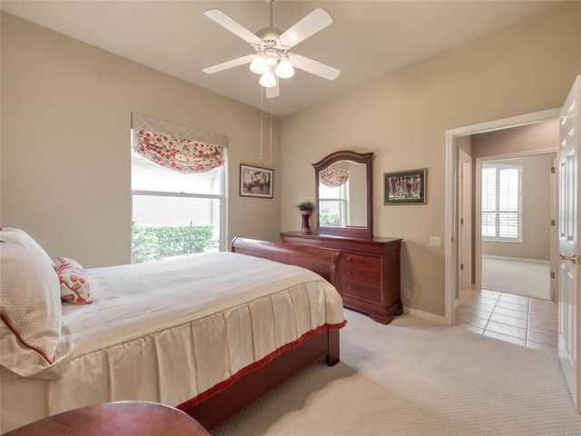 6605 WATERS EDGE WAY, Lakewood Ranch, FL 34202