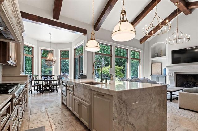 11110 W 146th Terrace, Overland Park, KS 66221