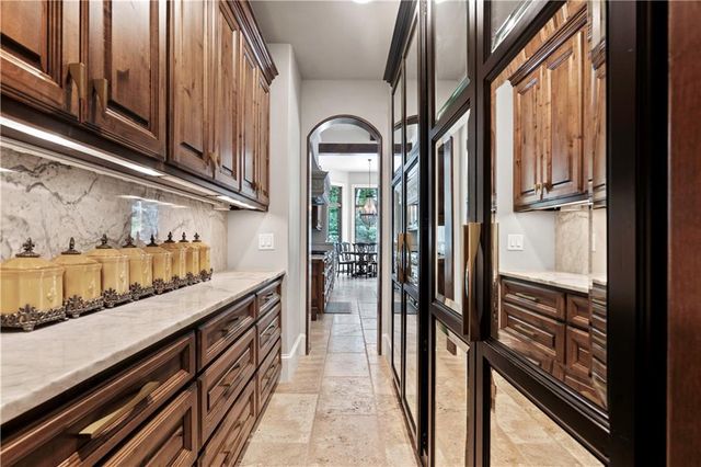 11110 W 146th Terrace, Overland Park, KS 66221