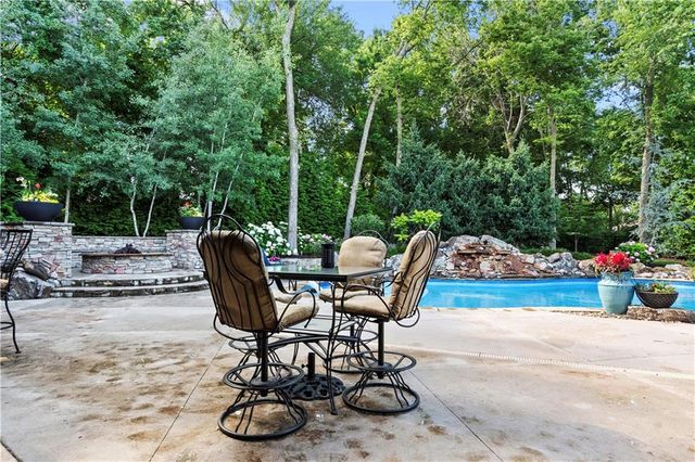 11110 W 146th Terrace, Overland Park, KS 66221