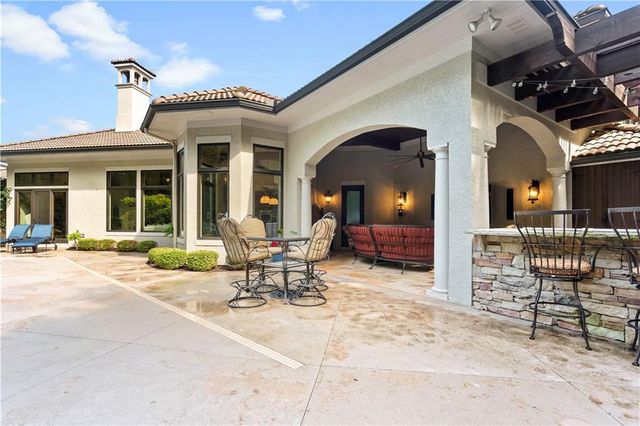 11110 W 146th Terrace, Overland Park, KS 66221