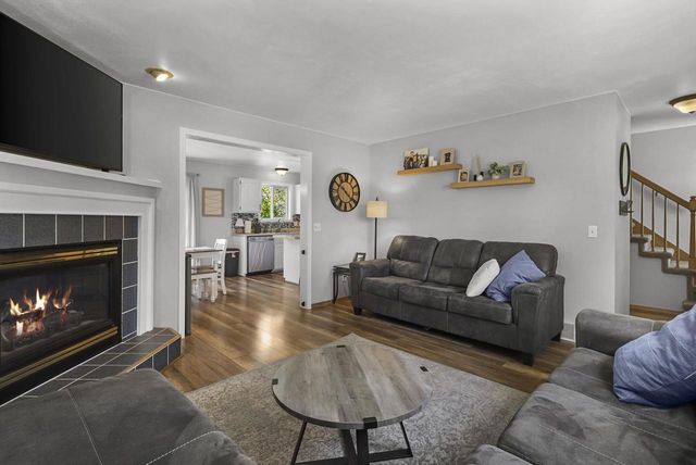 928 Vista Ridge Drive, Mount Horeb, WI 53572