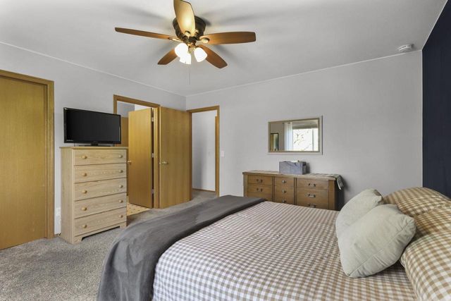 928 Vista Ridge Drive, Mount Horeb, WI 53572