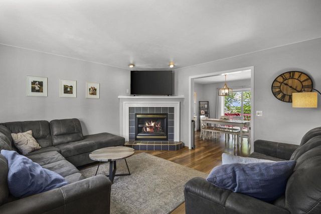 928 Vista Ridge Drive, Mount Horeb, WI 53572