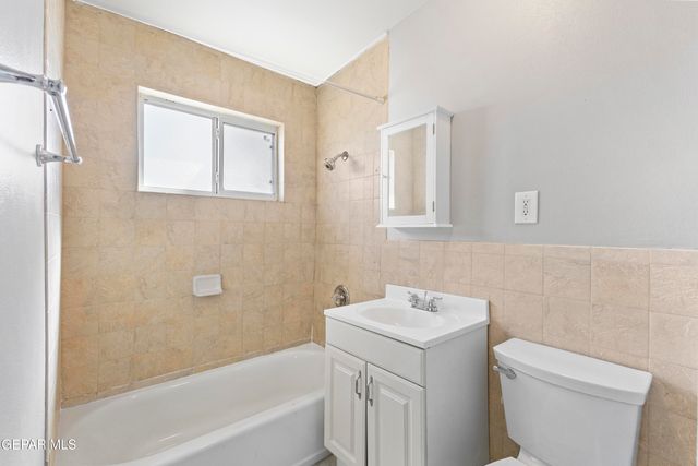1015 N Clark Drive, El Paso, TX 79905