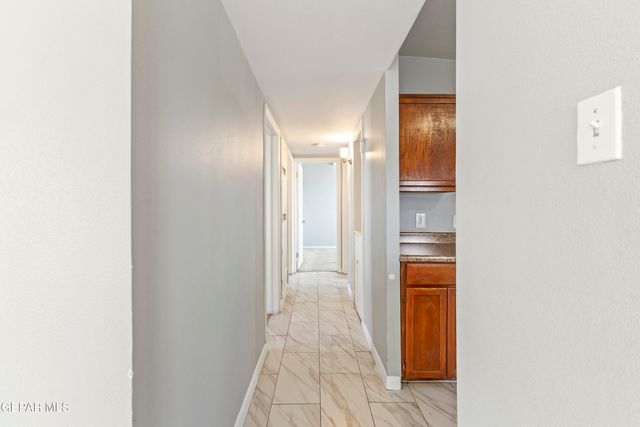 1015 N Clark Drive, El Paso, TX 79905