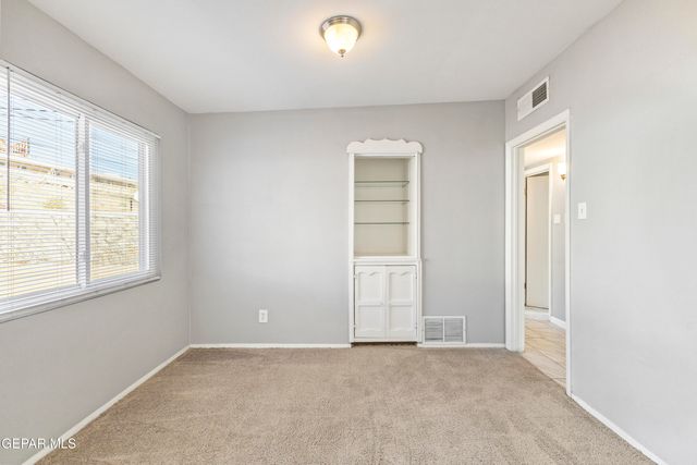 1015 N Clark Drive, El Paso, TX 79905