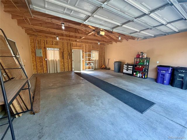 2431 Tremont Pl, Denver, CO 80205