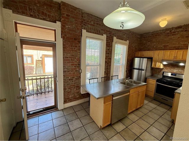 2431 Tremont Pl, Denver, CO 80205