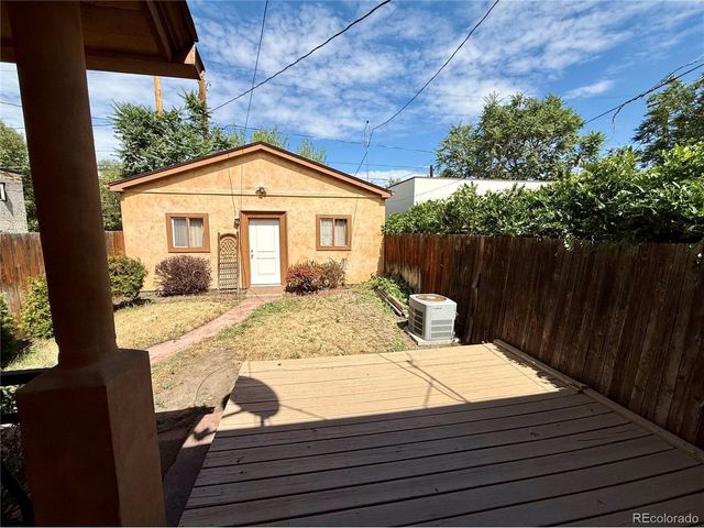 2431 Tremont Pl, Denver, CO 80205