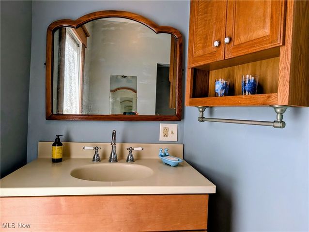 262 N 5th Street, Mcconnelsville, OH 43756