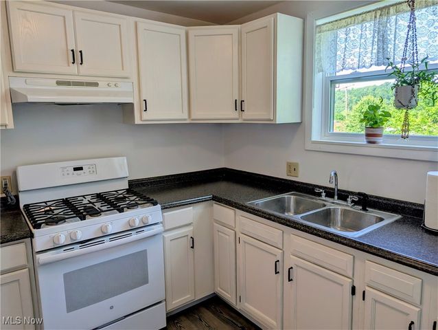 262 N 5th Street, Mcconnelsville, OH 43756