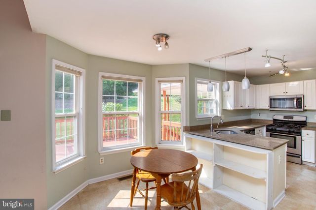 62 STEEPLECHASE DR, Doylestown, PA 18901