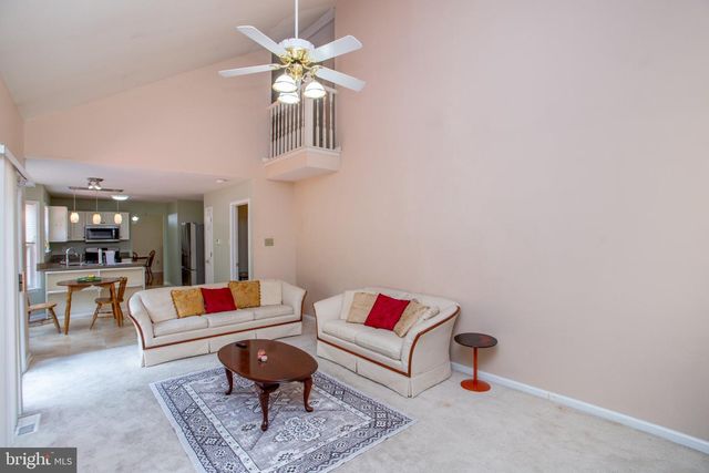 62 STEEPLECHASE DR, Doylestown, PA 18901
