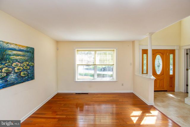 62 STEEPLECHASE DR, Doylestown, PA 18901