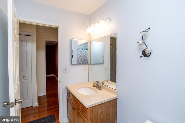 62 STEEPLECHASE DR, Doylestown, PA 18901