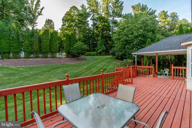 62 STEEPLECHASE DR, Doylestown, PA 18901