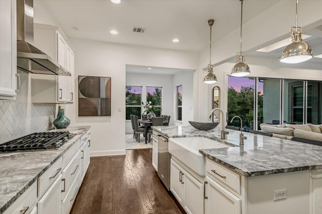11520 Lake Stone DR 4, Austin, TX 78738
