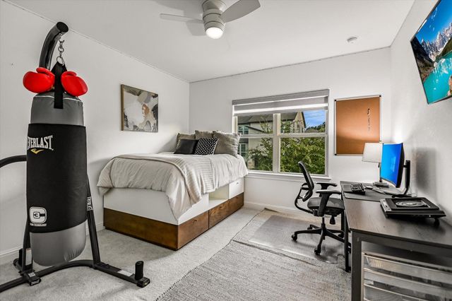 11520 Lake Stone DR 4, Austin, TX 78738