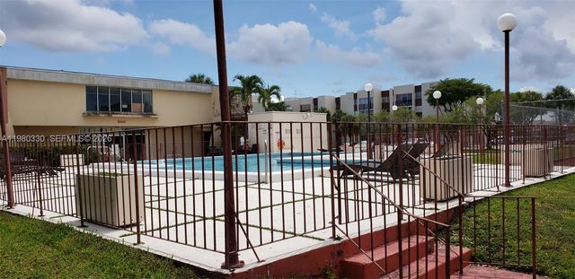 9441 SW 4th St 302, Miami, FL 33174