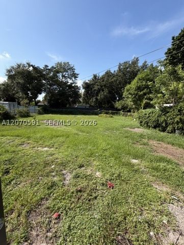 550 NW 131st St 0, North Miami, FL 33168