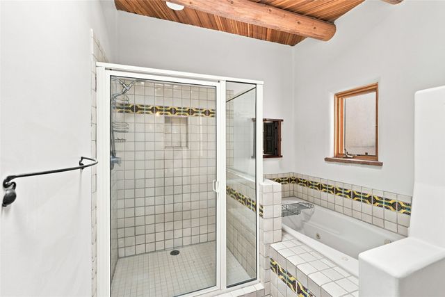 147 Gonzales Road 18, Santa Fe, NM 87501