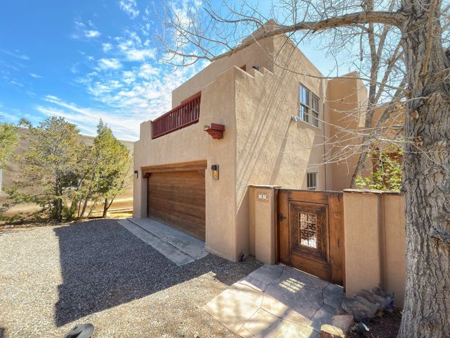 147 Gonzales Road 18, Santa Fe, NM 87501