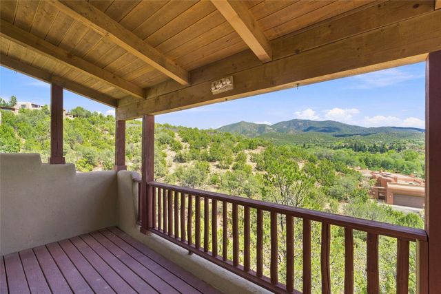 147 Gonzales Road 18, Santa Fe, NM 87501