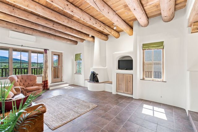 147 Gonzales Road 18, Santa Fe, NM 87501