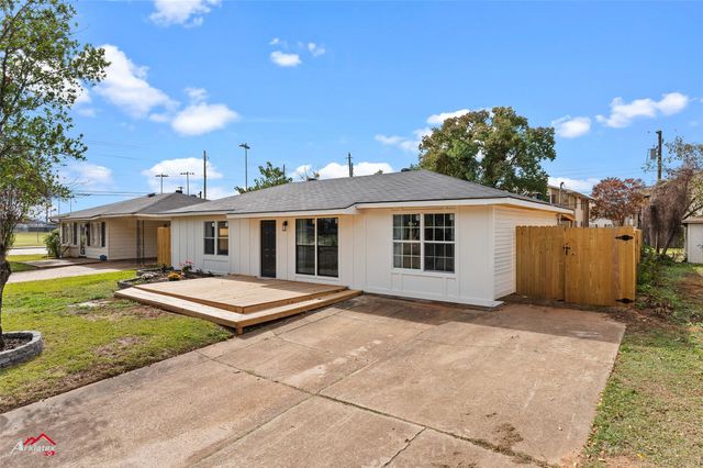 1503 Leslie Street, Bossier City, LA 71111