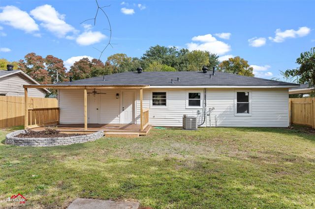 1503 Leslie Street, Bossier City, LA 71111