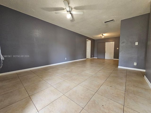 325 SW 80th Terrace, North Lauderdale, FL 33068