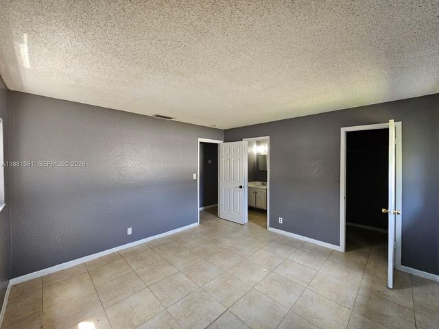325 SW 80th Terrace, North Lauderdale, FL 33068