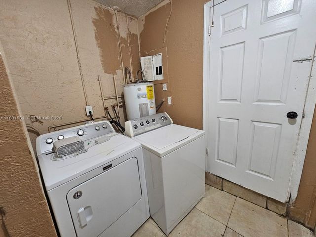 325 SW 80th Terrace, North Lauderdale, FL 33068
