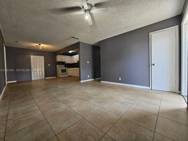 325 SW 80th Terrace, North Lauderdale, FL 33068
