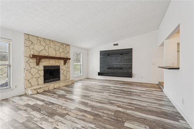 564 Tate Creek NW Court, Acworth, GA 30102