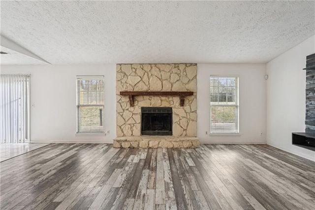 564 Tate Creek NW Court, Acworth, GA 30102