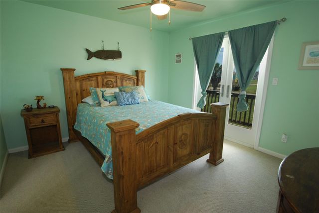 23159 Fresca Street, Galveston, TX 77554