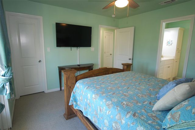 23159 Fresca Street, Galveston, TX 77554