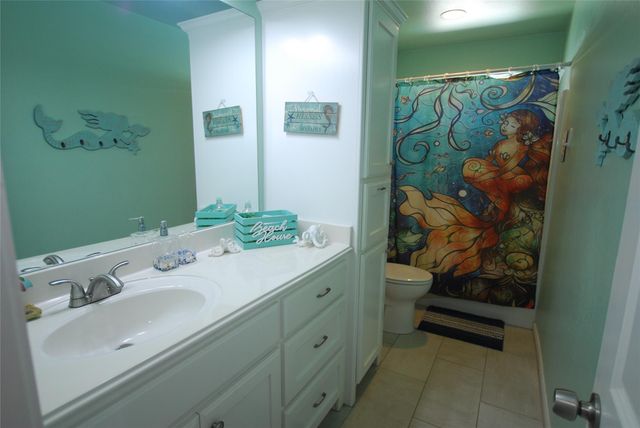 23159 Fresca Street, Galveston, TX 77554