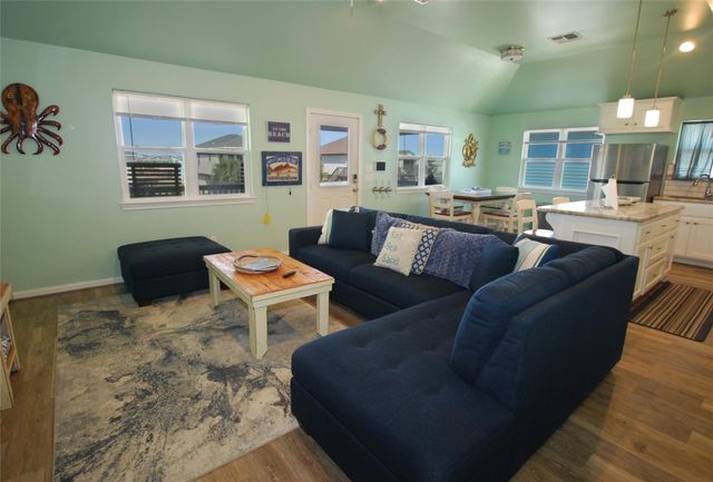 23159 Fresca Street, Galveston, TX 77554