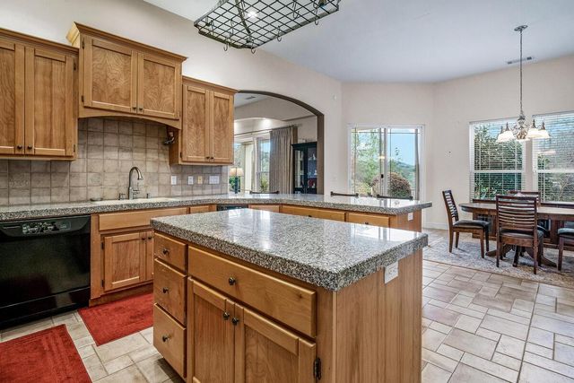 3815 Lakeview Dr, Placerville, CA 95667